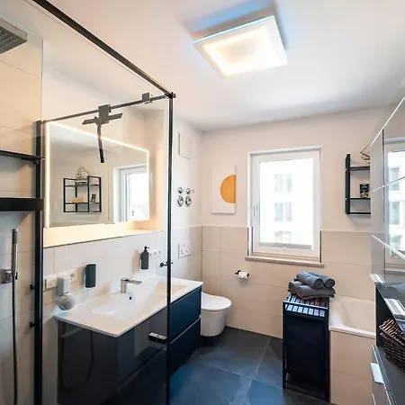 Alpdeluxe Smart - Balkon-wanne-tiefgarage-bbq Apartamento Kolbermoor